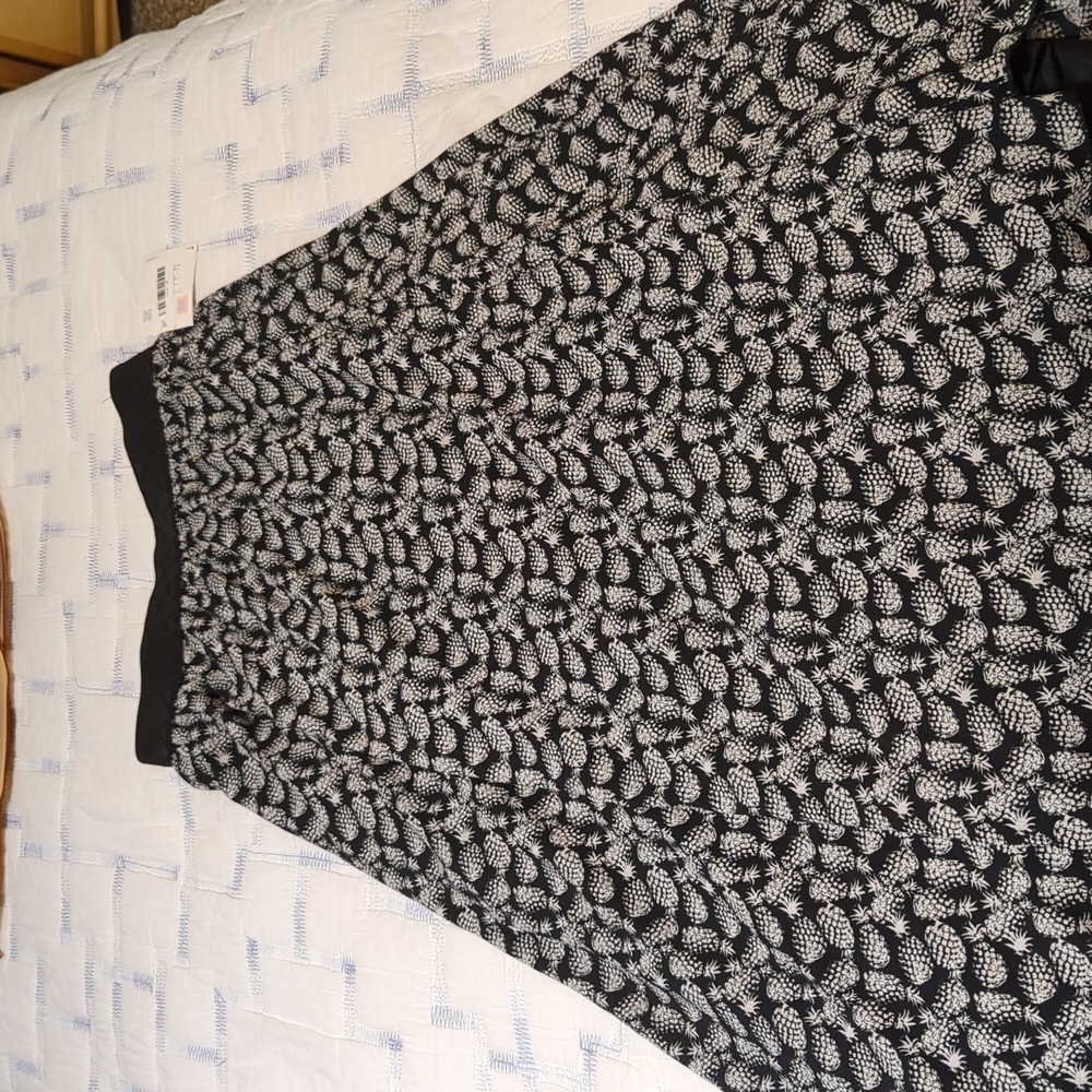 LuLaRoe Black and White Pineapple 🍍 Maxi Skirt